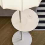 Ikea lancia lampade e scrivanie con ricarica wireless per gli smartphone