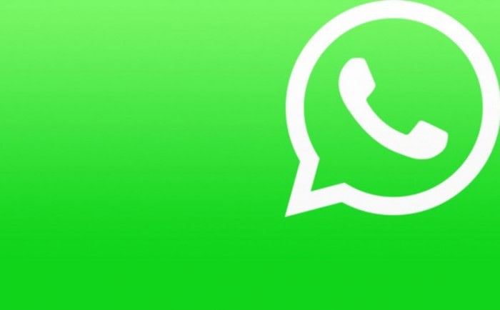 WhatsApp torna di nuovo a pagamento, il messaggio che fa infuriare gli utenti