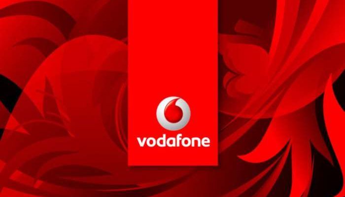 Passa a Vodafone: scontro con TIM grazie alla nuova Special 30GB a 10 euro