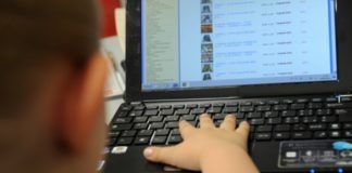 Privacy dei figli e social network: come comportarsi?