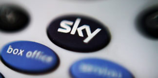 Sky: l'abbonamento sul digitale terrestre costa 19,90 euro al mese con una sorpresa