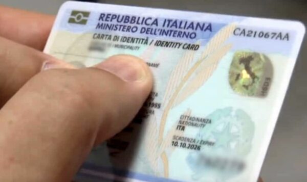 Carta d'identità: utenti furiosi per i problemi con il nuovo modello elettronico