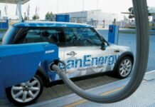 auto a idrogeno contro auto elettriche