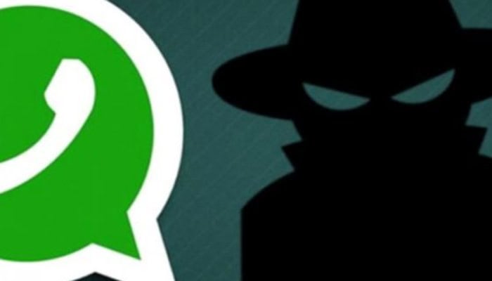 WhatsApp disponibile il trucco per spiare gratis gli amici in chat