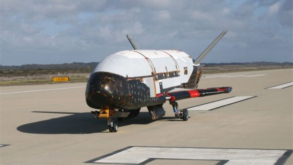 Misterioso aereo spaziale vola sulle nostre teste, ecco perché 