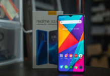 Realme-X2-Pro-Screen-on-in-front-of-box-android-10-5g-qualcomm