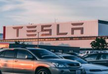 Tesla nuove auto elettriche