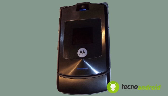 smartphone-cellulare-collezione-motorola-razr-v3