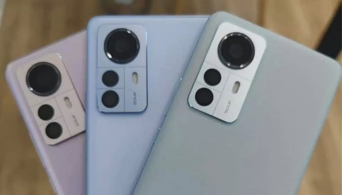 xiaomi-12-trapelate-foto-reali-del-device-giorno-prima-presentazione