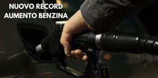 copertina aumento benzina