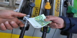 Prezzi della benzina alle stelle