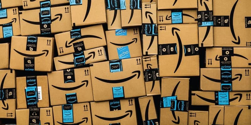 Amazon è follia con prezzi al 90% di sconto solo oggi che distruggono Unieuro