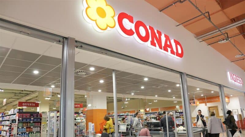 Conad senza pietà: sconti sulla tecnologia al 90%, distrutta Lidl