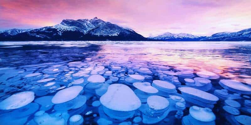 un-lago-ghiacciato-fa-spaventare-tutti-accade-un-fenomeno-strano