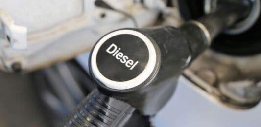 Diesel, benzina o elettrico: quale sarà il futuro dell'automobile?