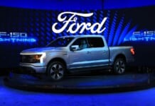 Nonostante le sfide, il pick-up Ford elettrico continua a guadagnare consensi