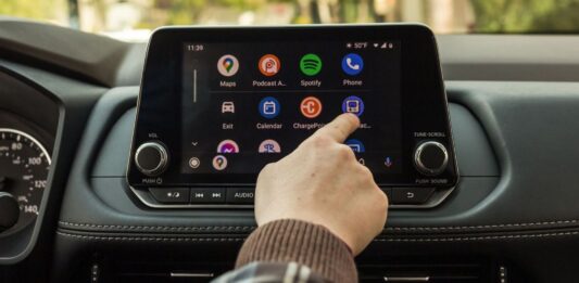 Android Auto: ecco come funzionano i nuovi messaggi AI