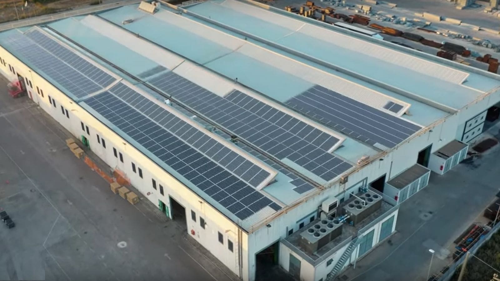 Centri commerciali usati come centrali elettrica con il fotovoltaico