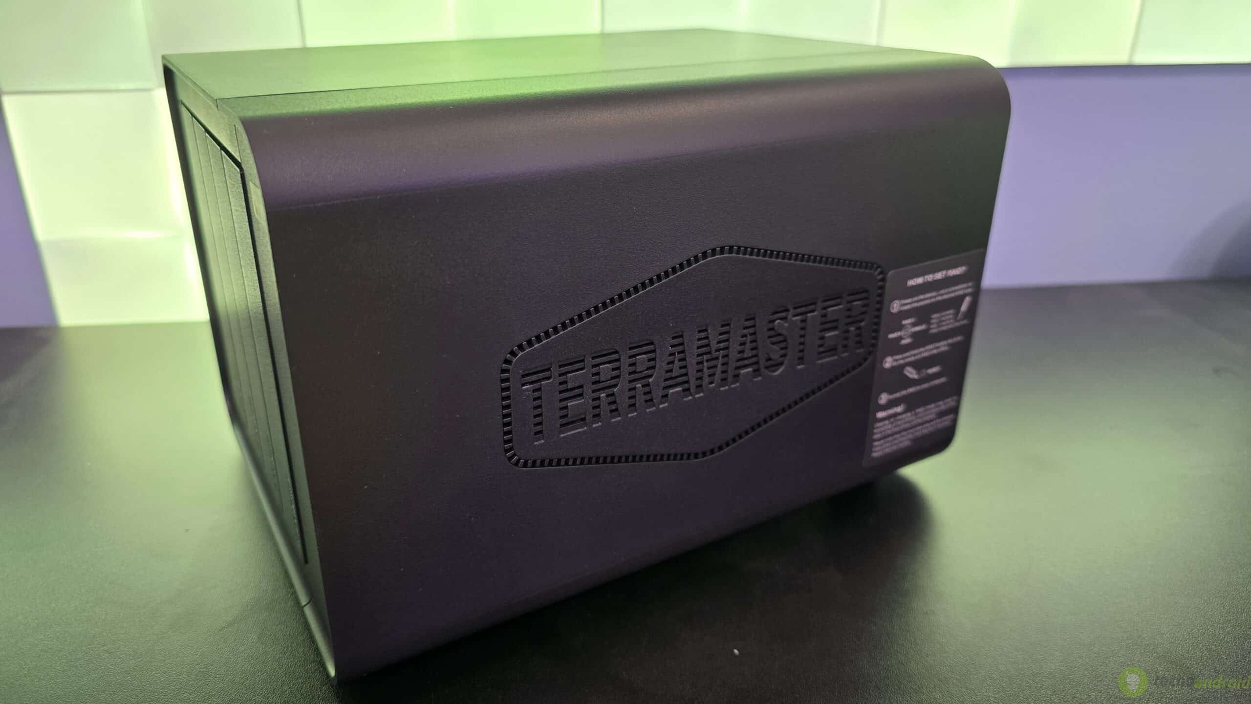 TerraMaster D8 Hybrid: il DAS perfetto al giusto prezzo - Recensione