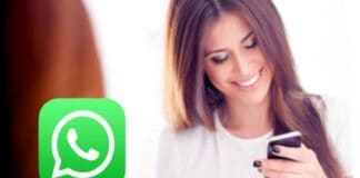 WhatsApp, state attenti: con questo trucco vi possono spiare