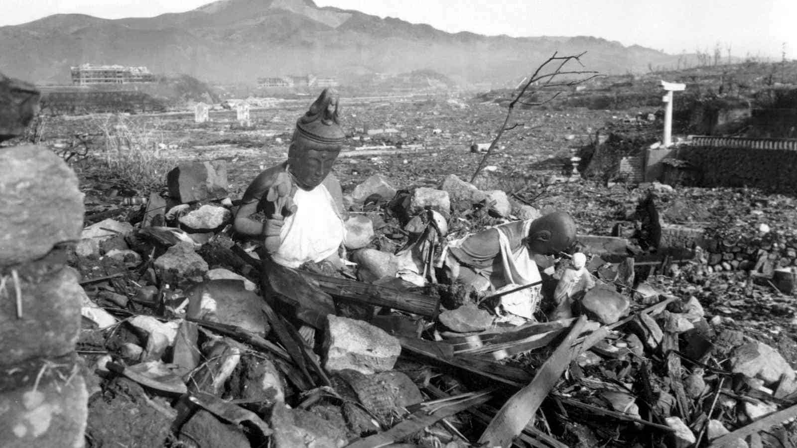 la bomba all'idrogeno è stato il momento più basso della storia dell'umanità che dobbiamo evitare di ripetere.