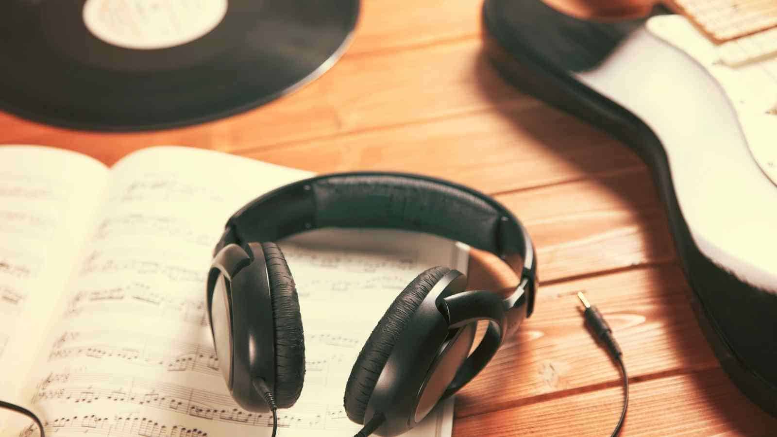 L'innovazione tecnologica incontra il settore musicale, con Sony e le altre aziende pronte a battersi per i propri diritti