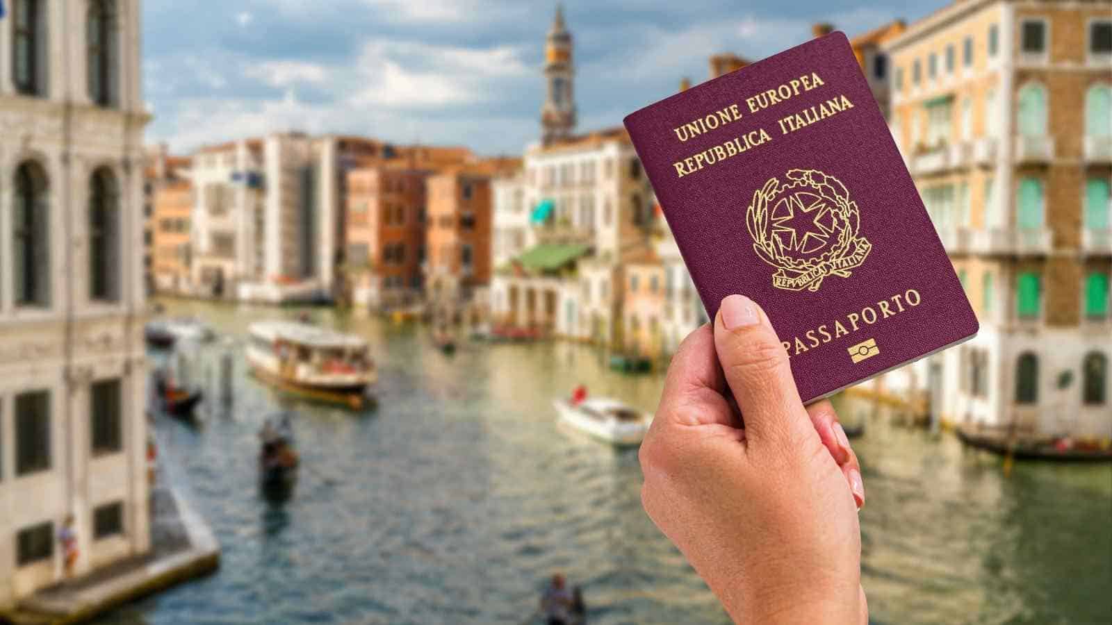 Grazie al sostegno di Poste Italiane le code per i passaporti saranno solo un lontano ricordo