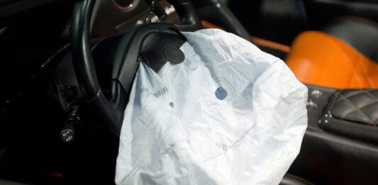Auto, nuova invenzione per gli airbag: era necessaria?