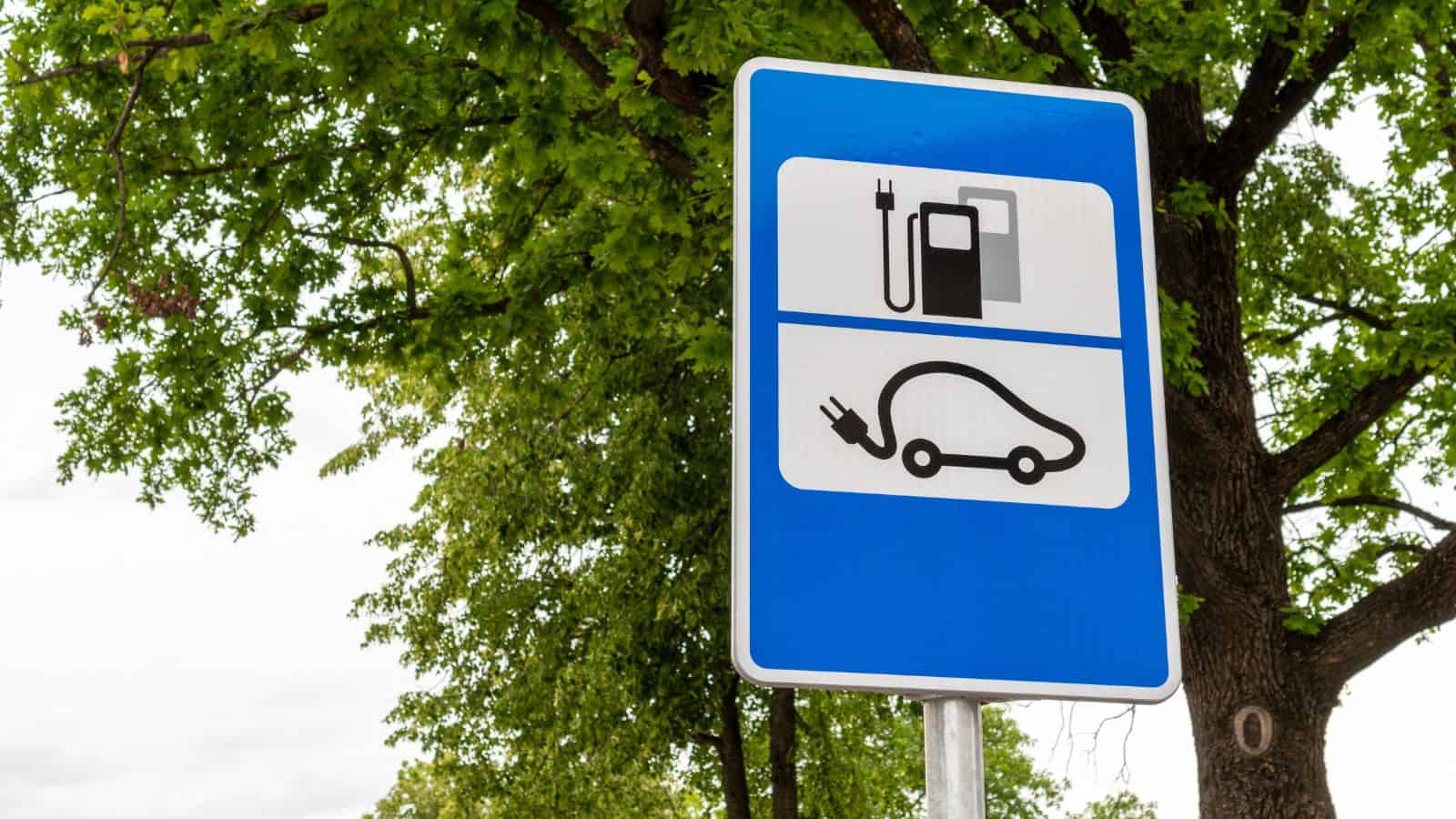 Ecobonus consumato in poche ore: le auto elettriche primeggiano