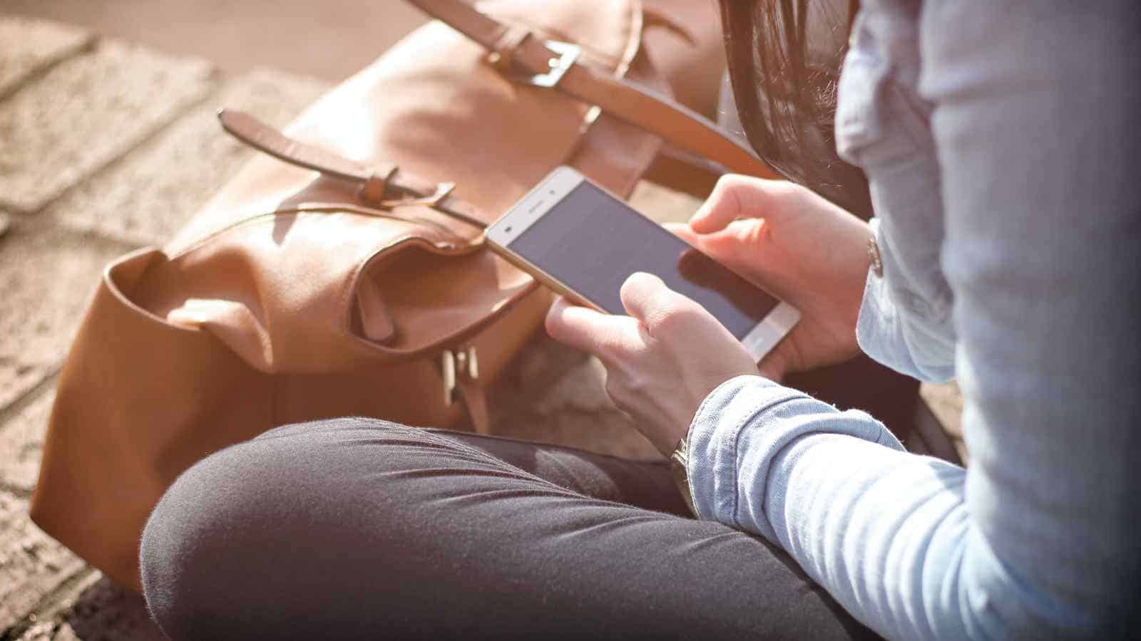 La batteria del nostro smartphone è importante e va preservata al meglio, ecco delle indicazioni precise e semplici su come fare.