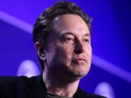 Il visionario CEO di Tesla, Elon Musk, continua ad affascinare gli investitori con la sua intraprendenza e il suo ottimismo.