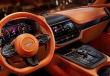 Nuove auto Aston Martin: è dibattito tra schermi e tasti fisici