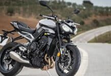 Triumph Street Triple 765 R A2: una versione per la Patente A2