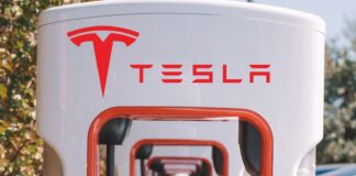 Tesla Model 3: aumentano i prezzi e calano gli interessi