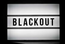 Il blackout informatico causato da CrowdStrike non smette di far parlare di se, dopo il caos ora si cercano la motivazione e le conseguenze.