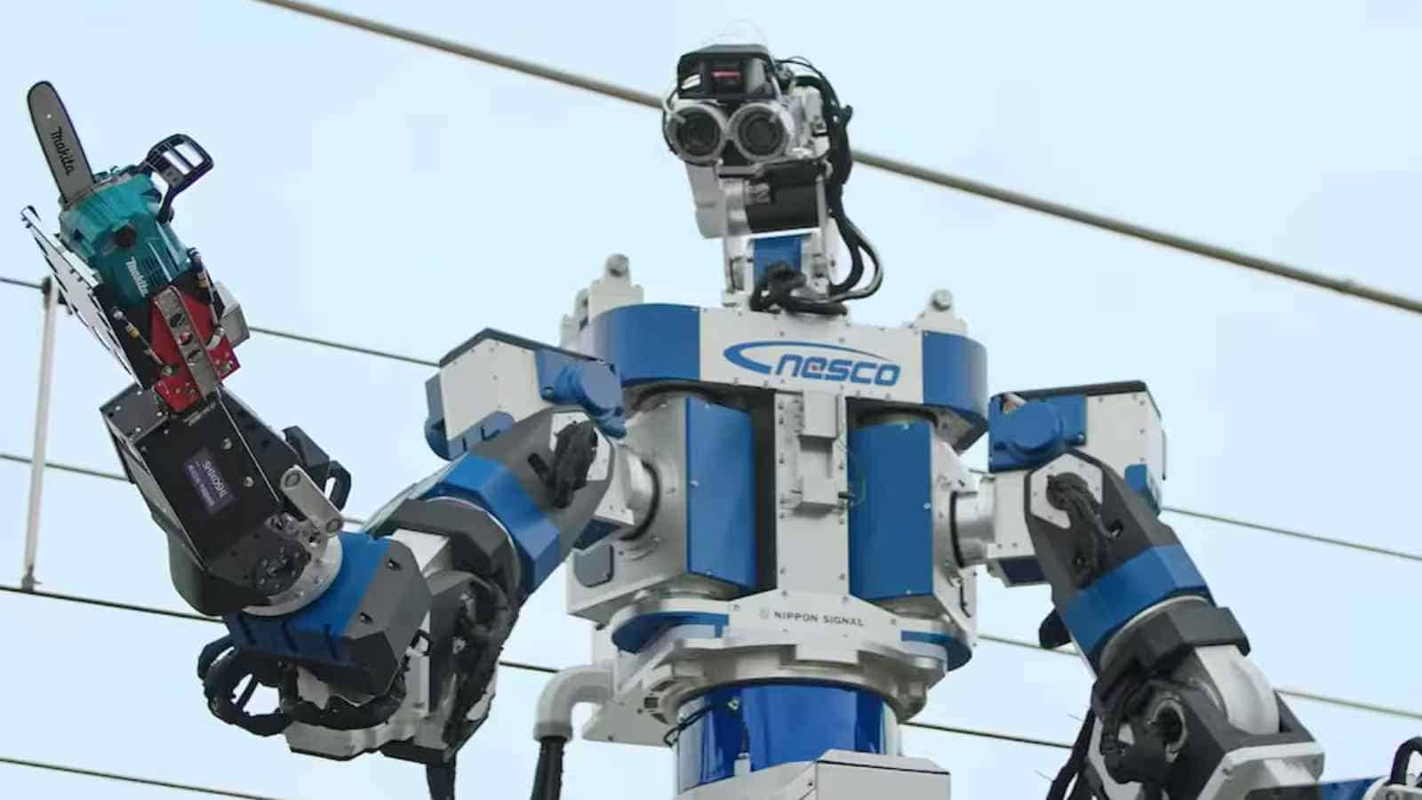 JR West ha deciso di implementare tra i suoi lavoratori anche dipendenti particolari: dei robot umanoidi per i lavori di fatica e precisione.