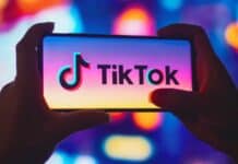 TikTok, nuovo aggiornamento: chat di gruppo e nuovi adesivi in arrivo