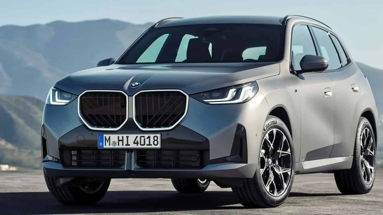 BMW X3 2024: nuovi Interni e tecnologia molto avanzata