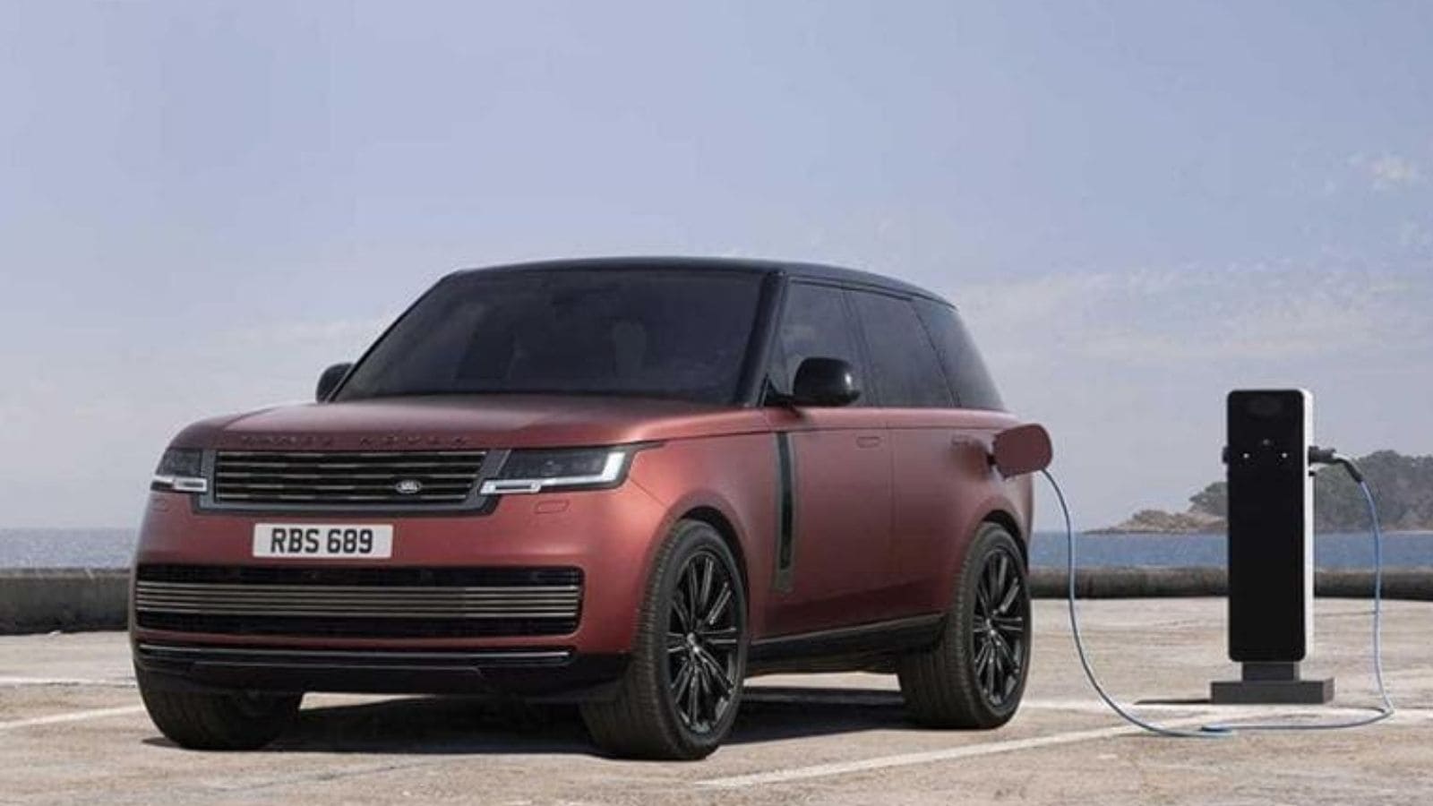 Range Rover: la prima versione elettrica arriva a fine anno