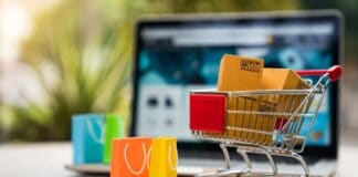 La direttiva DAC7 richiede i dati dell'utente da parte della piattaforma e-commerce che utilizza, con una soglia di vendita davvero bassa.