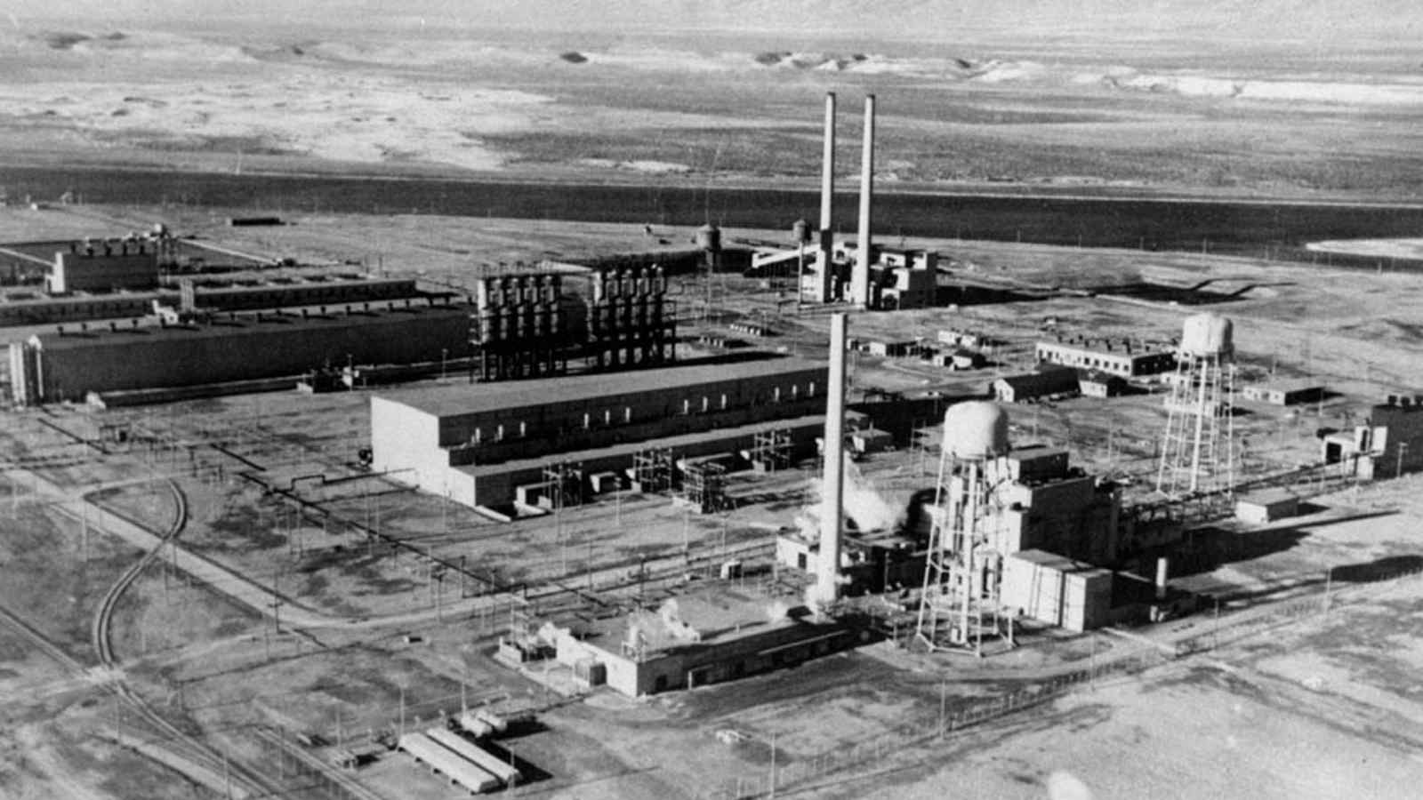 Il sito di Hanford passa dall'essere uno dei centri di produzione di plutonio della Seconda Guerra Mondiale ad un parco solare enorme.