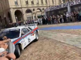 Salone Auto Torino: una Lancia 037 finisce sulla folla, ci sono feriti