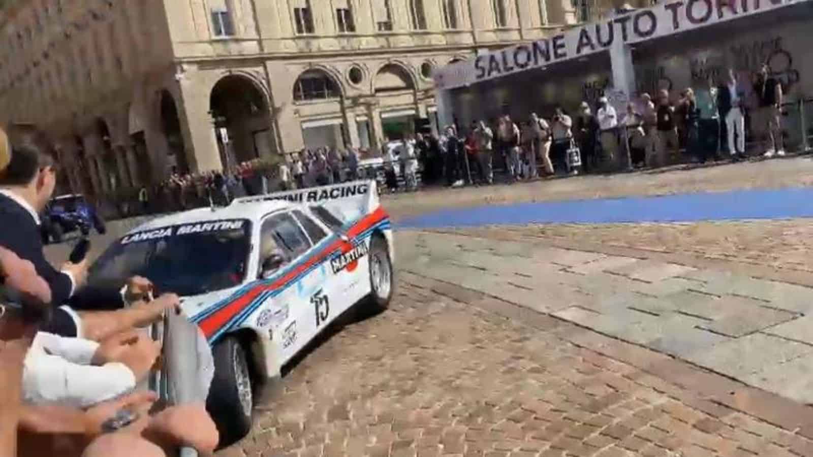 Salone Auto Torino: una Lancia 037 finisce sulla folla, ci sono feriti