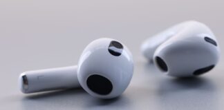 Apple AirPods SE