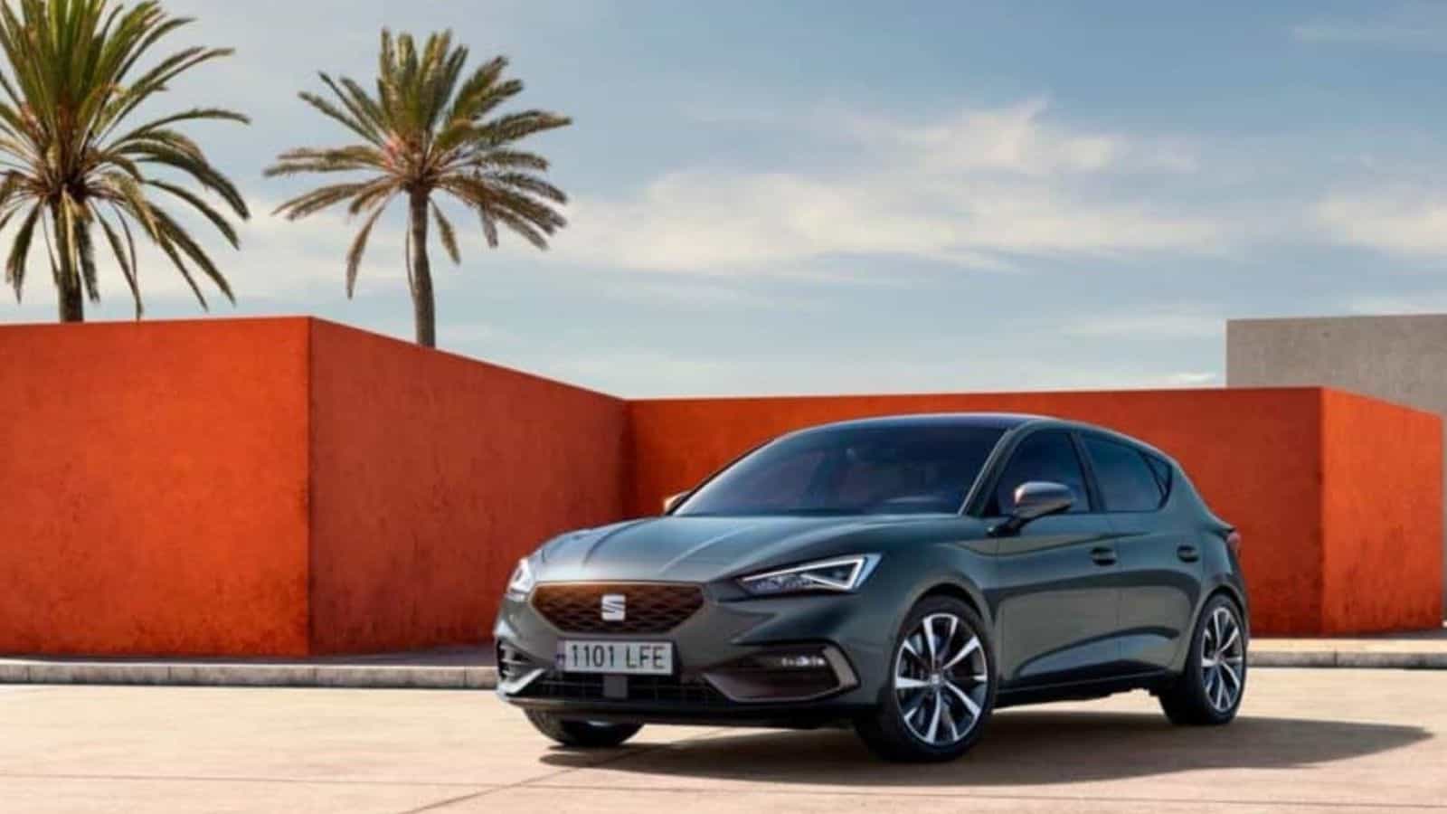 Seat Leon 2025: nuovi motori ibridi e aggiornamenti tech