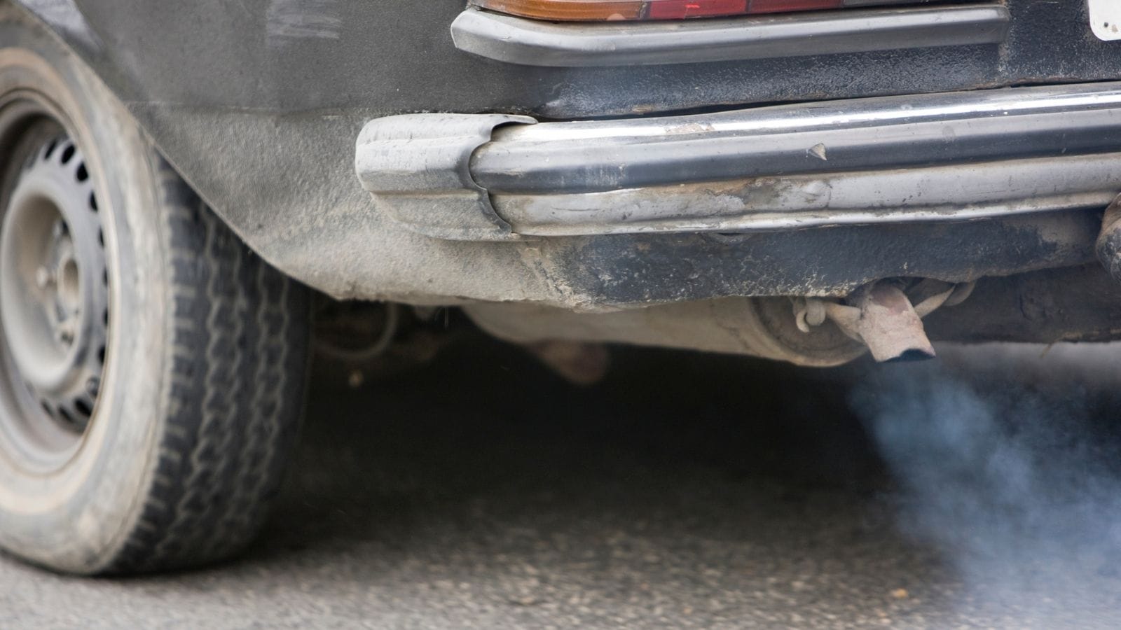 Auto in Sardegna: troppe vetture vecchie ed inquinanti