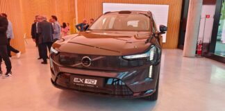 Volvo XC90 e EX90 sono state mostrate al Volvo Studio Milano