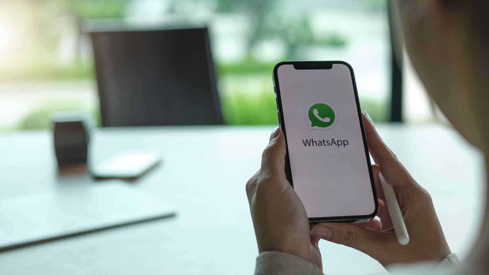 WhatsApp è una piattaforma di messaggistica varia e innovativa, ma anche lei ha i suoi limiti che alcune app di terze parti possono superare.