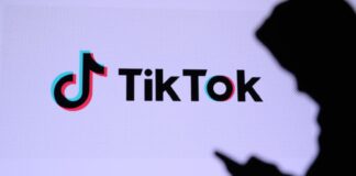 TikTok licenzia centinaia di persone, ora avanti tutta con l'AI