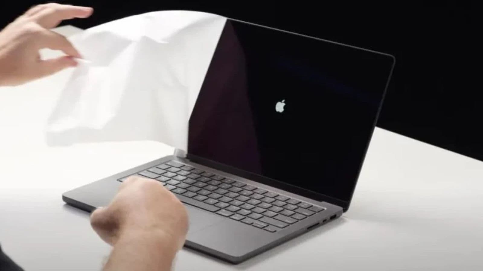 MacBook Pro con chip M4, ufficiale l'arrivo settimana prossima con altri dispositivi